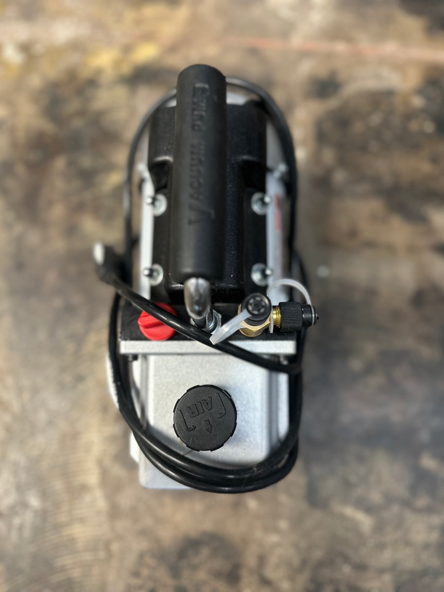 Pittsburgh Automotive 2.5 CFM Vacuum Pump – Customer Return / Open Box