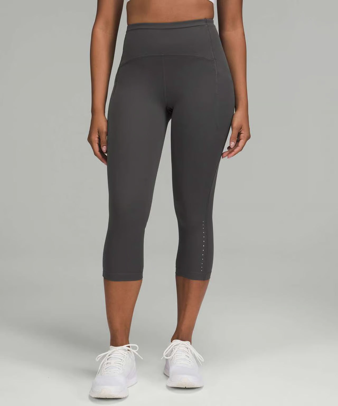 Lululemon Swift Speed High-Rise Crop 21” leggings in gray, size 20