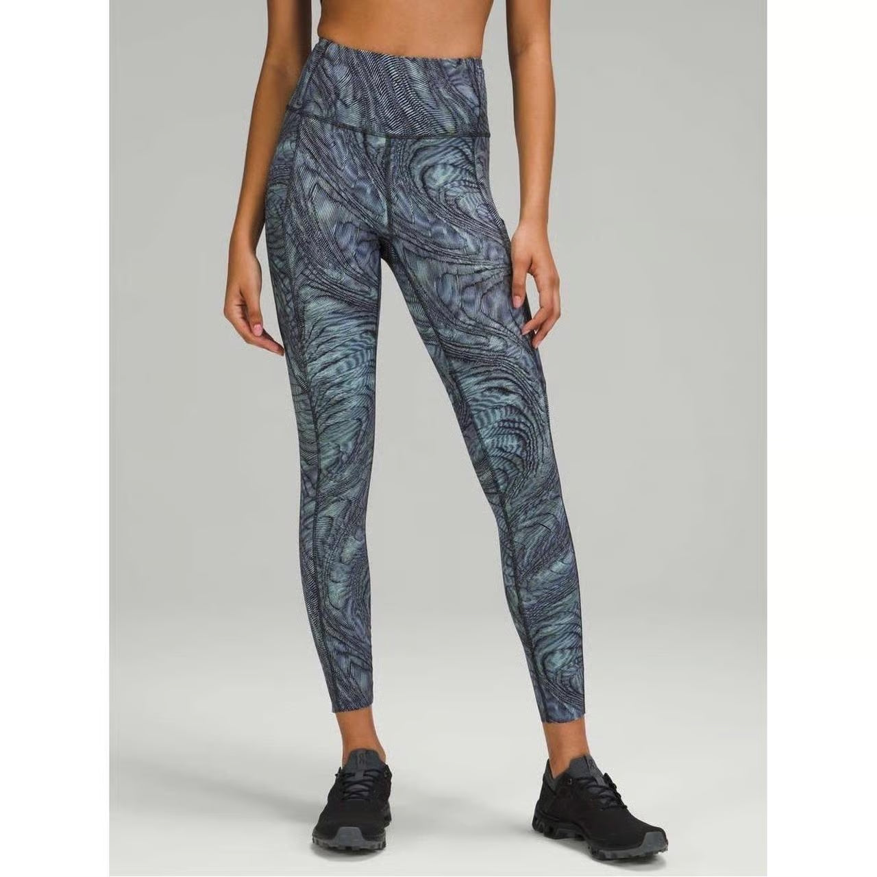 Lululemon Fast and Free High-Rise Tight 25” Dimensional Icing Blue Multi Size 0